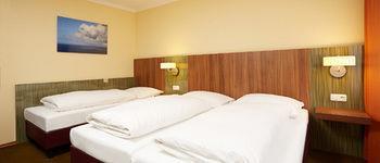 Hotel Lux 2*